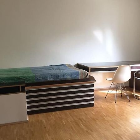 Room In Maisonette With Garden, Parking Place ウィーン エクステリア 写真