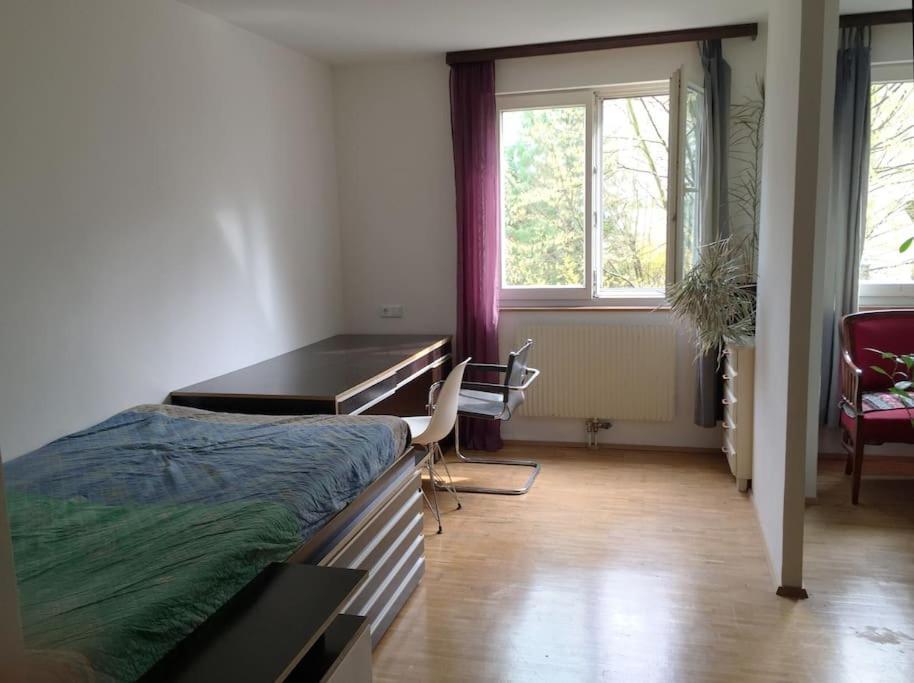 Room In Maisonette With Garden, Parking Place ウィーン エクステリア 写真